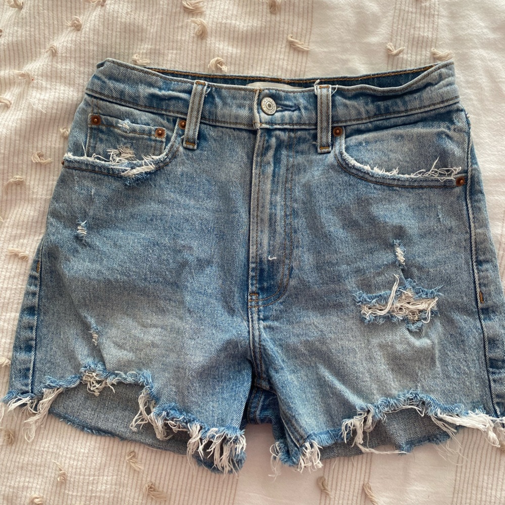ABERCROMBIE AND FITCH DEMIN SHORTS - HIGH RISE 4”